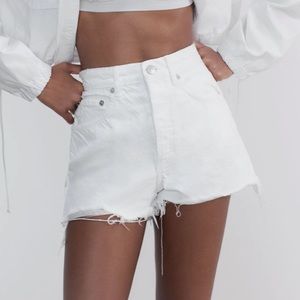 Zara High rise White Jean shorts
